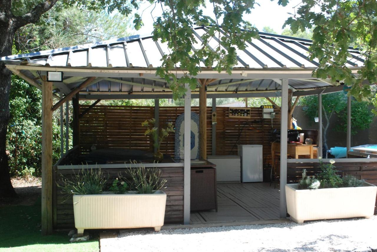 Le De La Terre Neuve Chalet